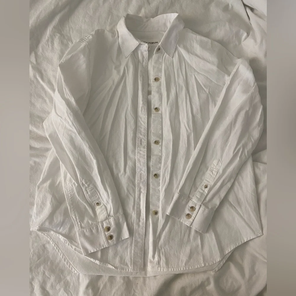 Aritzia denim forum button-up shirt - size S - Picture 2 of 6